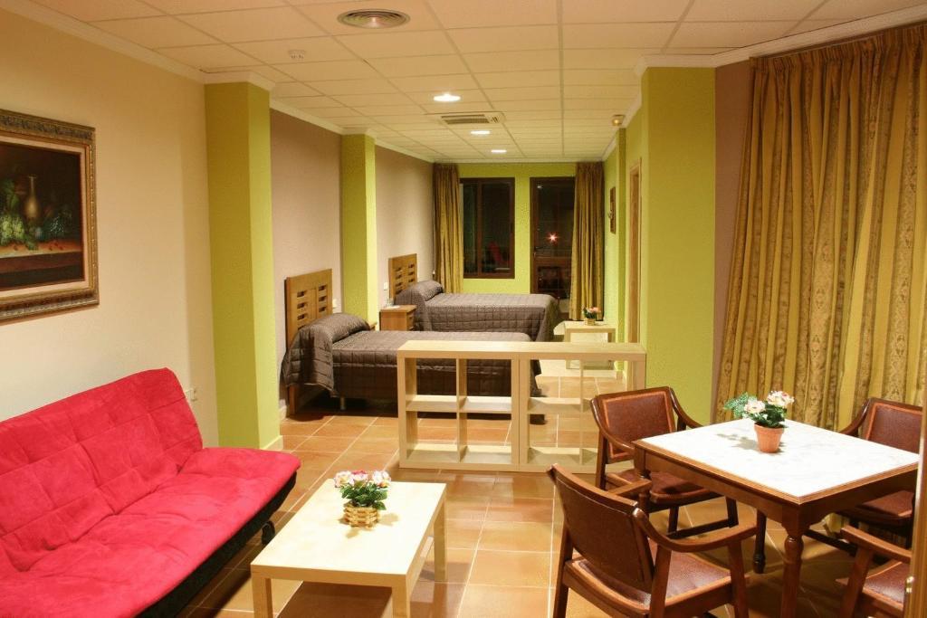Hotel Restaurante Baños Baños de la Encina Habitación foto
