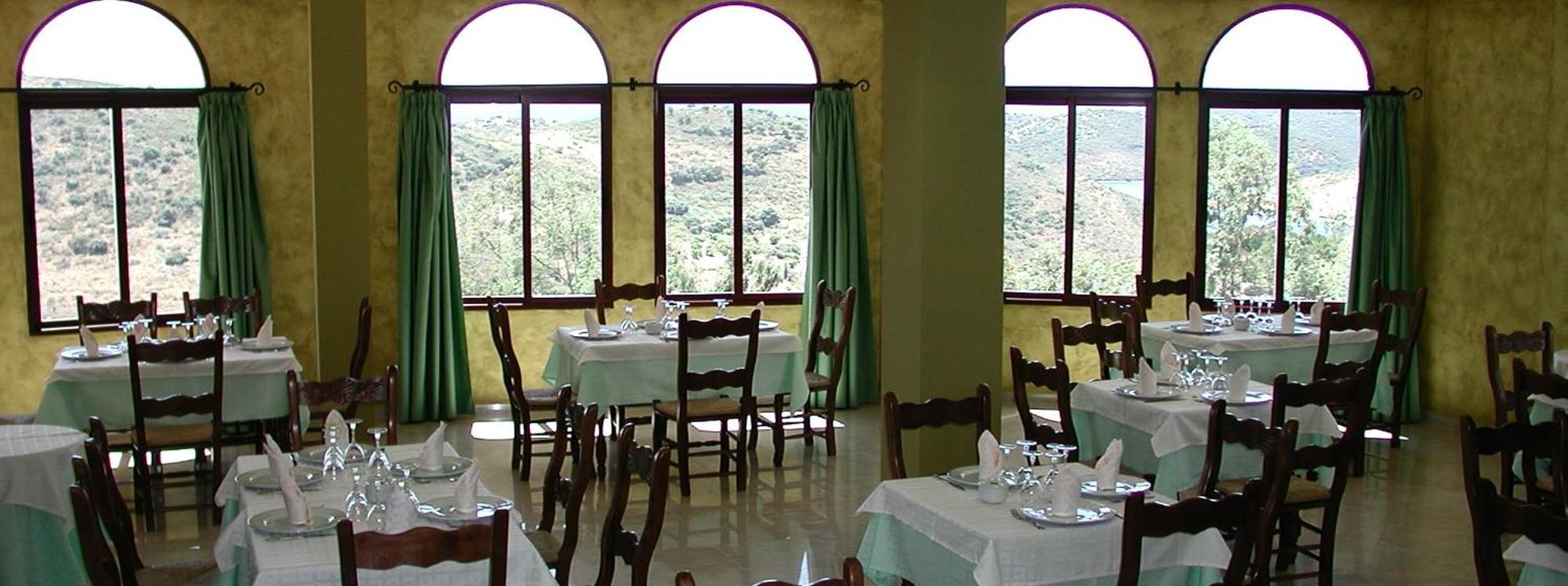 Hotel Restaurante Baños Baños de la Encina Exterior foto