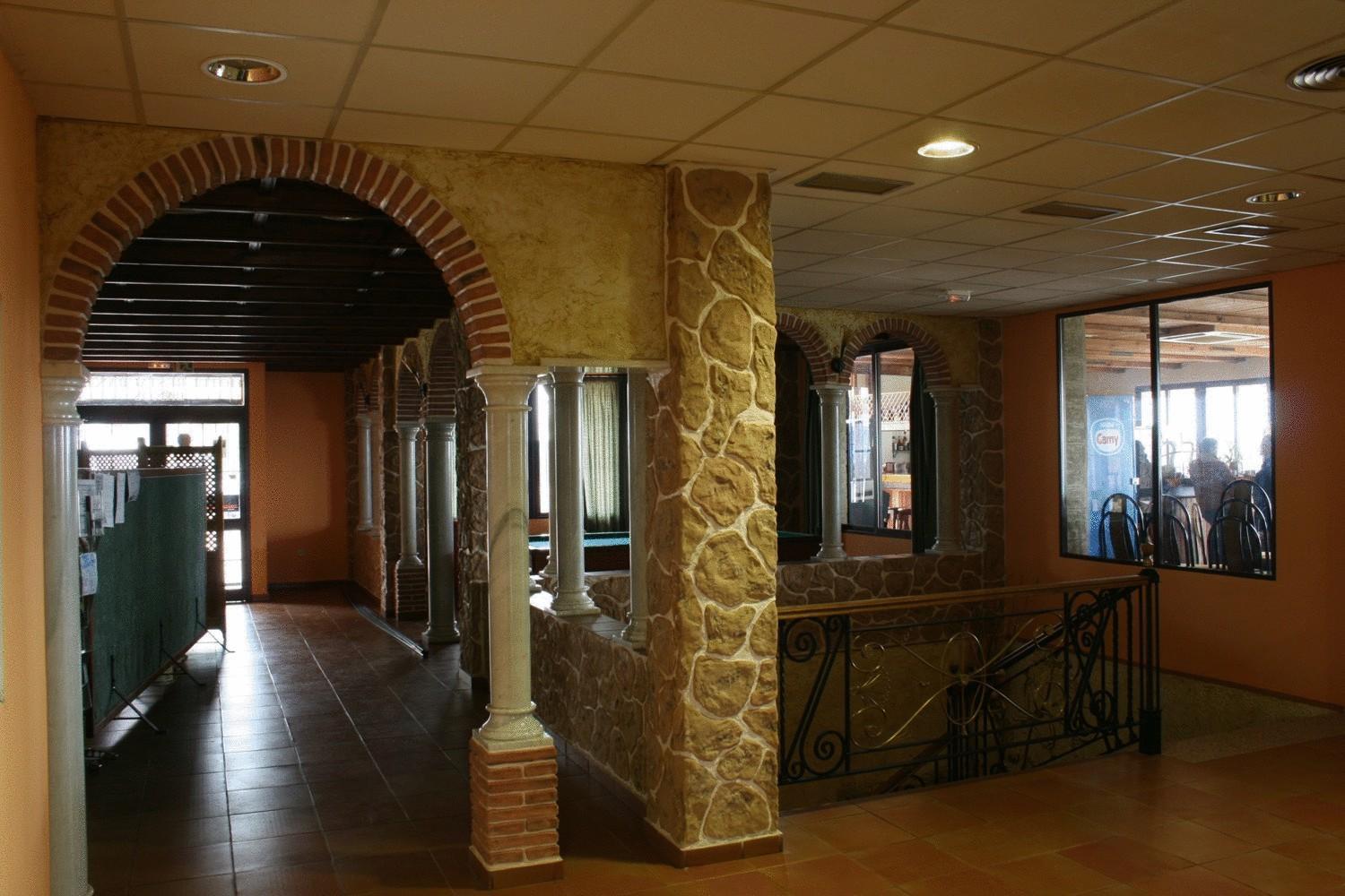 Hotel Restaurante Baños Baños de la Encina Exterior foto