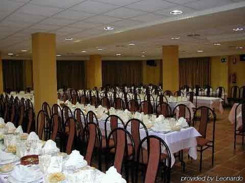 Hotel Restaurante Baños Baños de la Encina Restaurante foto