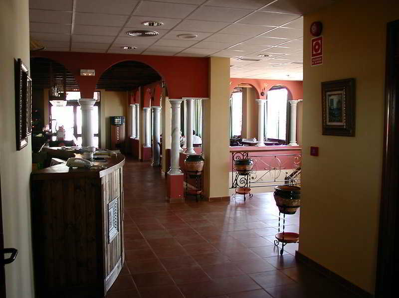 Hotel Restaurante Baños Baños de la Encina Exterior foto